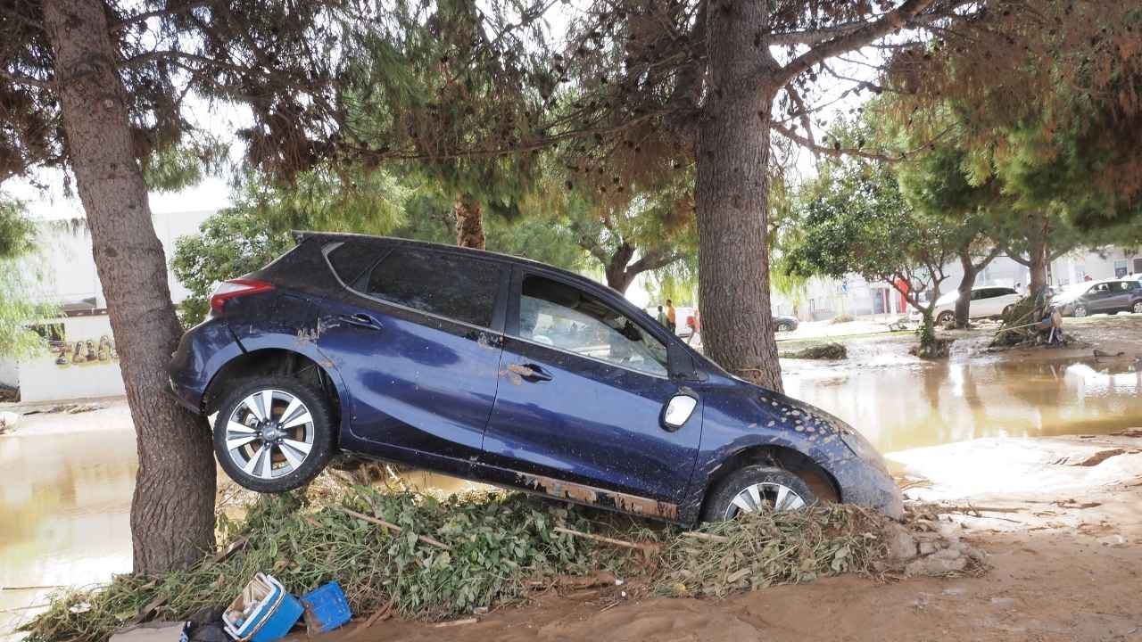 Car Flood Damaged in UK-By Auto Moto Trans Doncaster